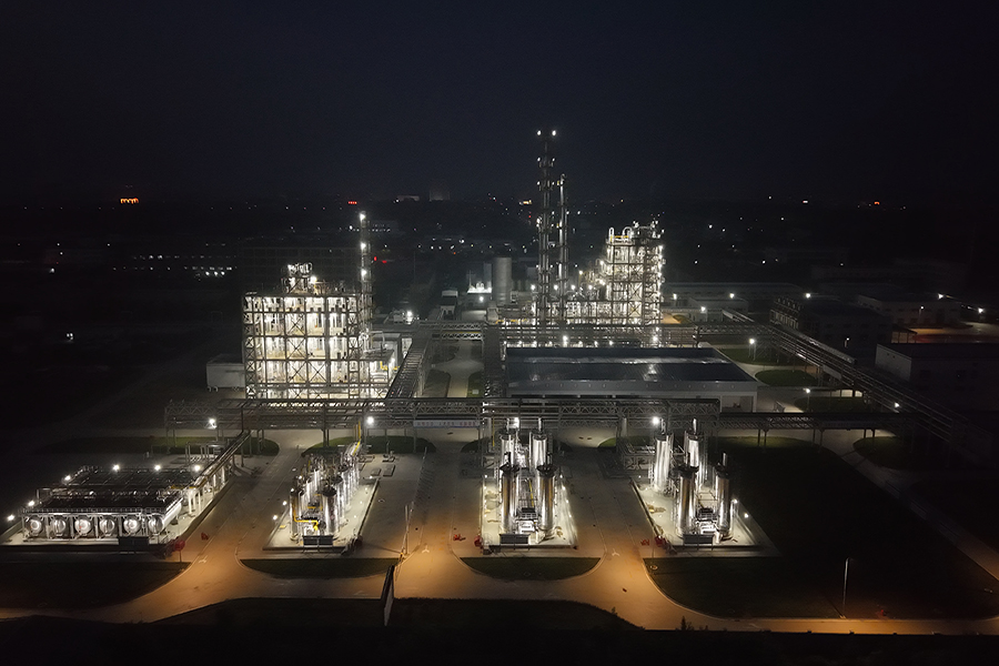 山东兴泰硅材科技有限责任公司厂区夜景